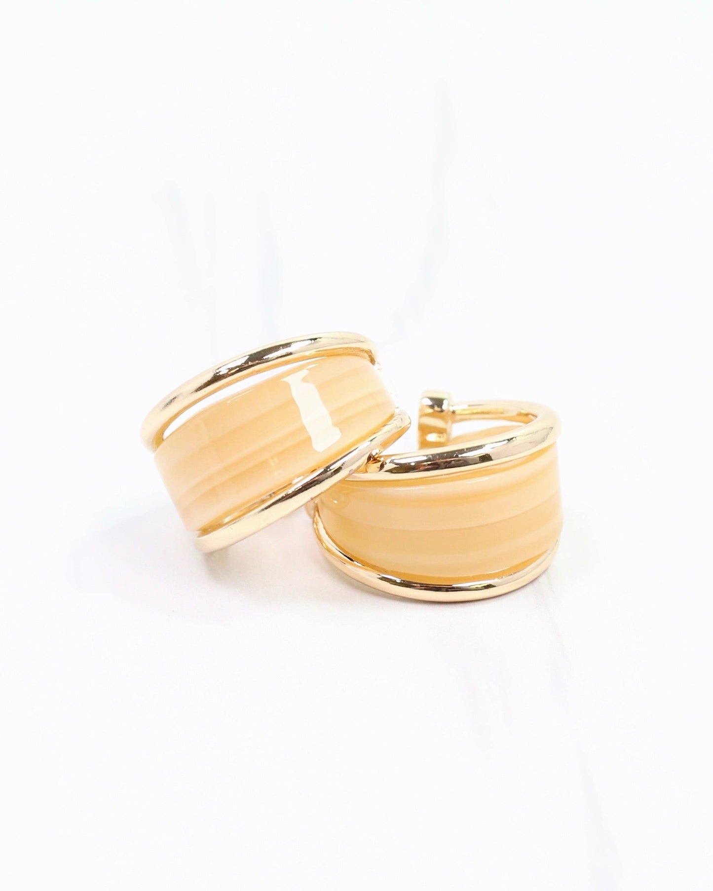 Caroline Hill - Daphne Gold Trimmed Hoop Natural