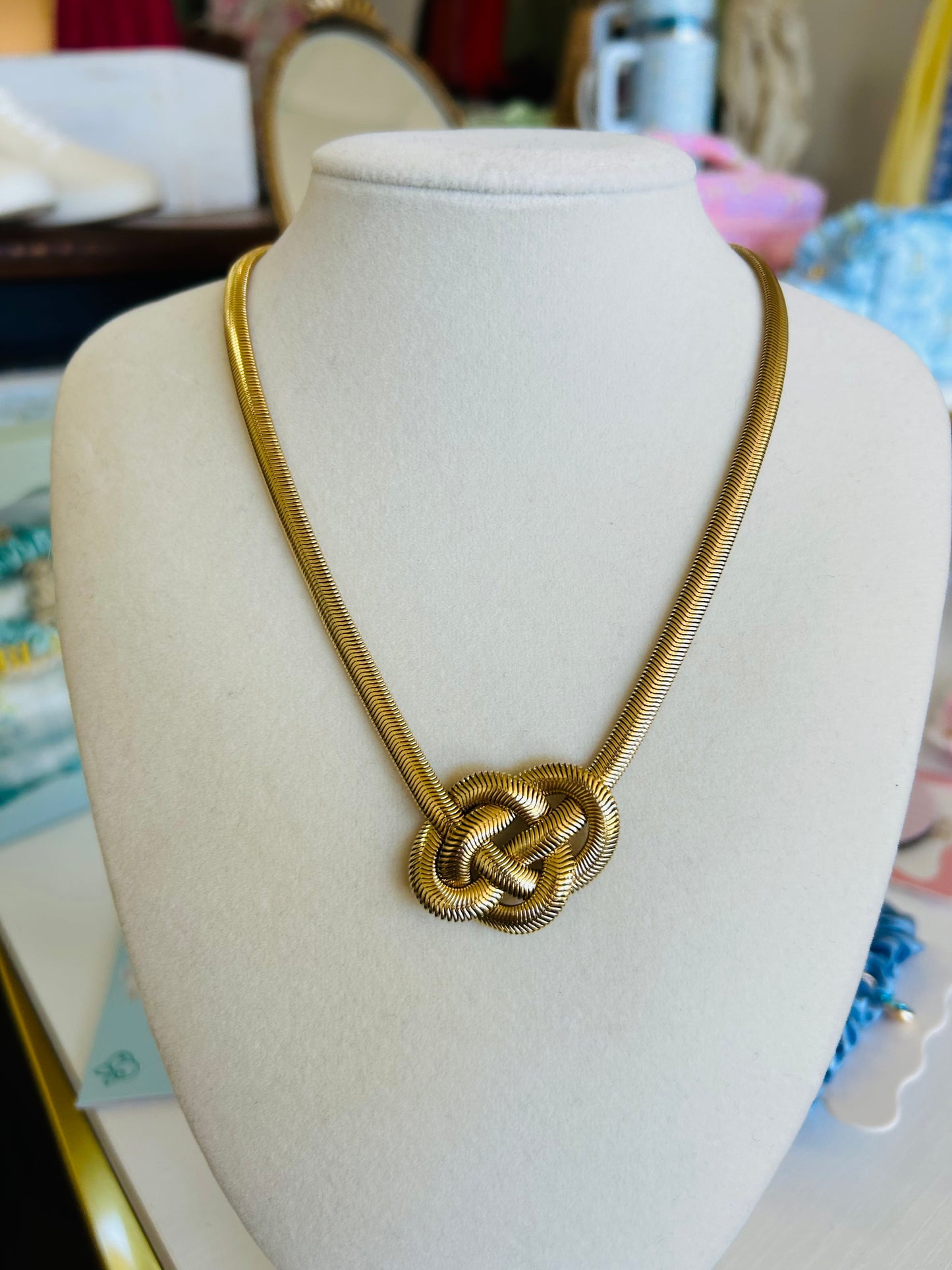 Caroline Hill - Bataria Knotted Snake Chain Necklace WP Gold