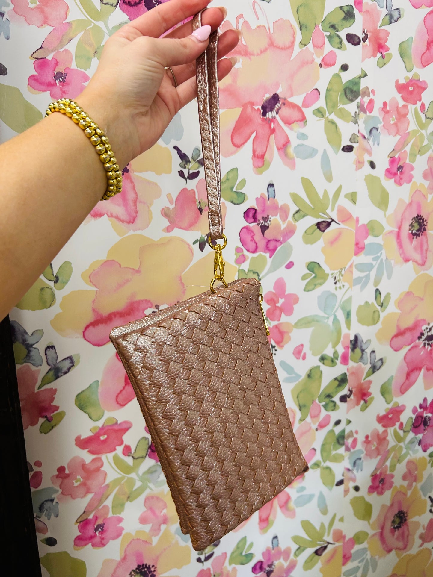 Caroline Hill - Liz Crossbody Bag Woven Metallic Pink