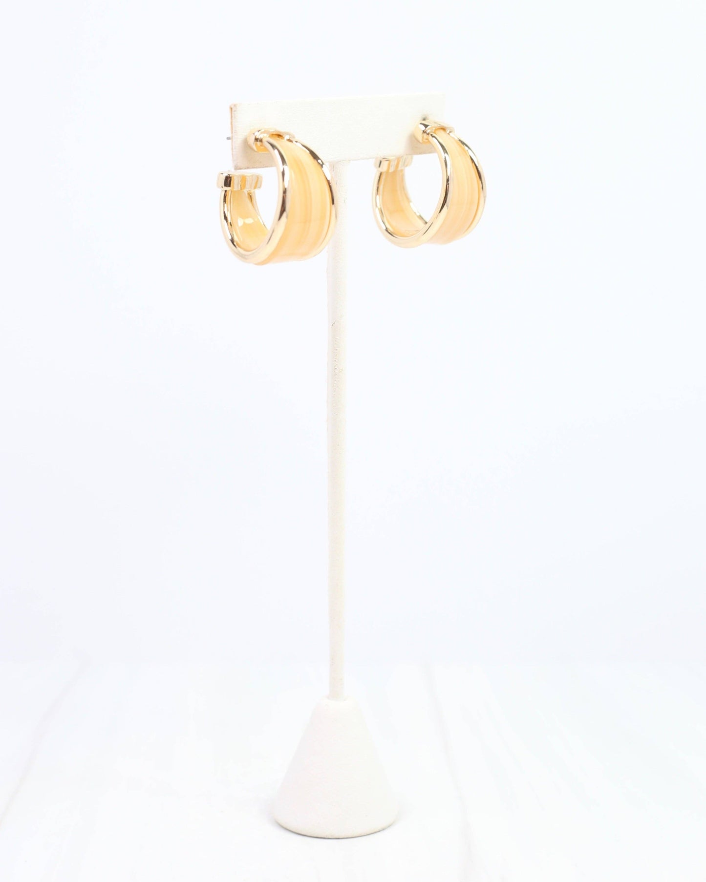 Caroline Hill - Daphne Gold Trimmed Hoop Natural