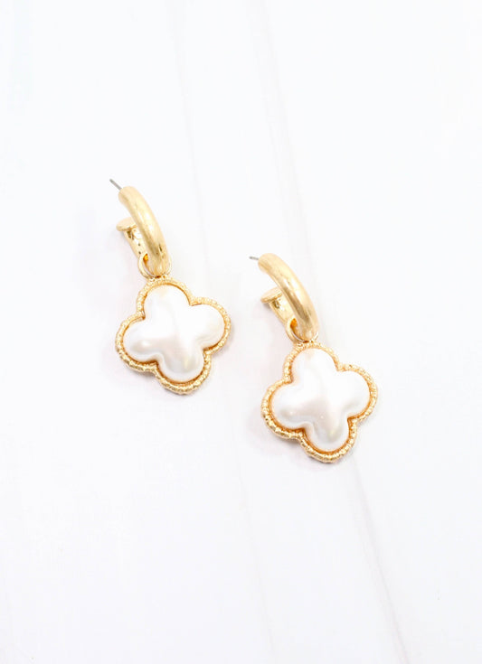 Caroline Hill - Hilton Pearl Clover Hoop Earring Worn Gold