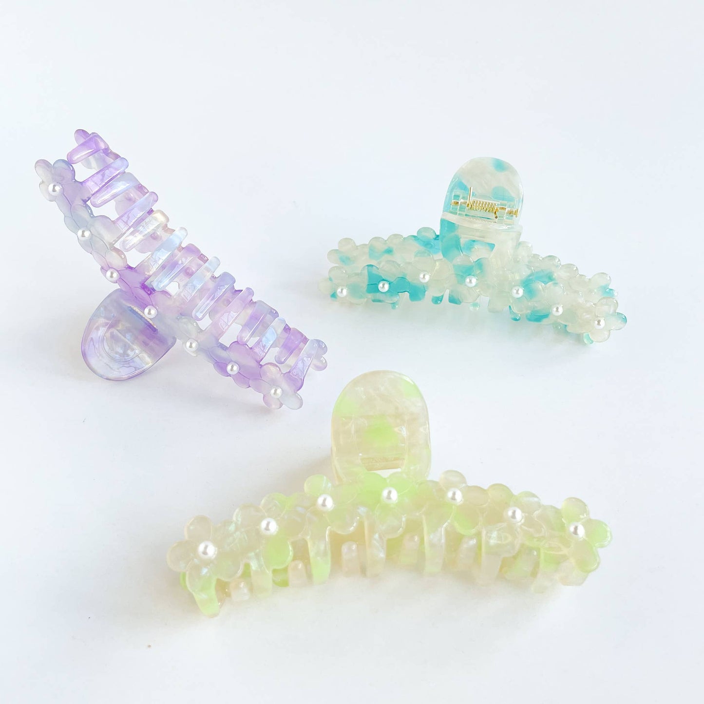 Adorro - Callie | Flower and Pearl Detail Claw Clip