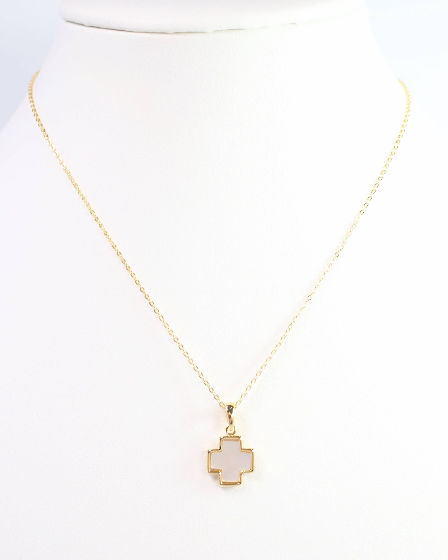 Caroline Hill - Shelby Cross Necklace Gold