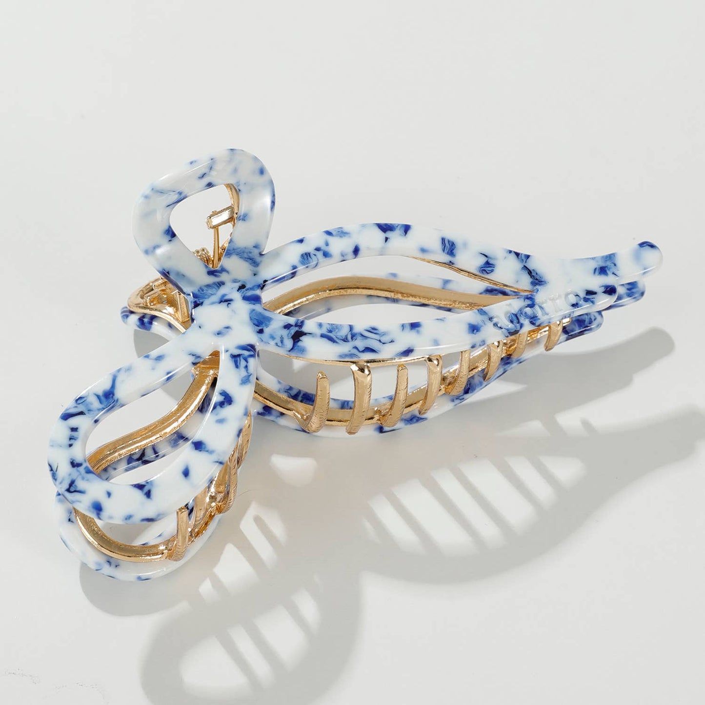 Adorro - Sabrina Coastal | Large Ribbon Metal Bow Claw Clip
