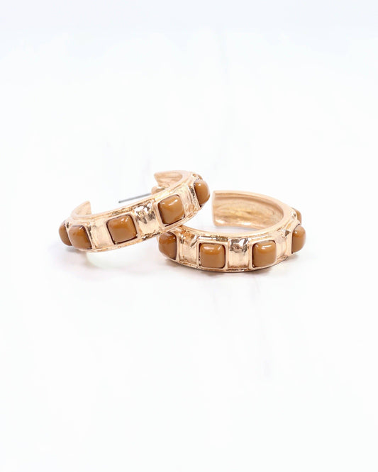 Caroline Hill - Allie Hammered Gold Earring Taupe